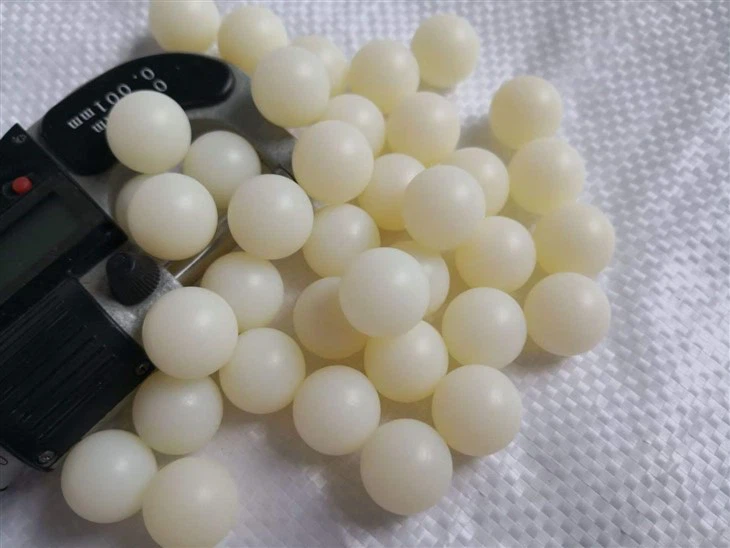 Sfere in nylon PA66 per ingegneria di precisione